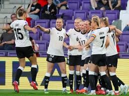 巴多萨再胜一场将反超郑钦文！纳瓦罗穷追不舍，中国网球迎低潮期